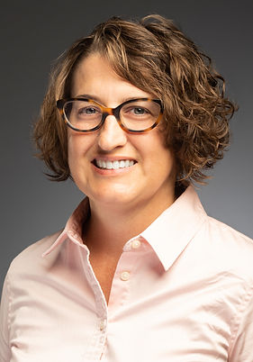 Mandi Milligan headshot