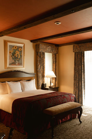 luxury king at mirbeau