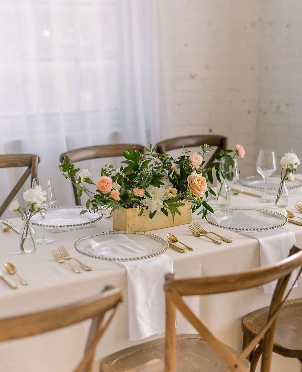 Thumbnail: Gold Beaded Glass Charger