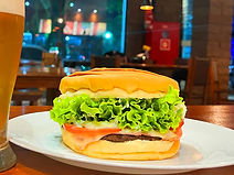 Ponto Quente Lanches - X Salada & Chopp Pilsen Artesanal.jpeg