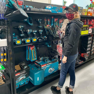 Lindsey in Store.jpeg