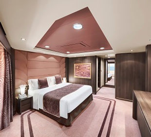 SUITE YACHT CLUB MSC DIVINA NAVIO ROBERTO CARLOS 2026.jpg