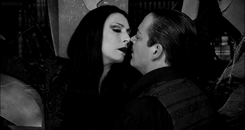 GOMEZ MORTICIA.gif