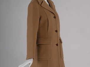 Navigating High-End Wardrobe Curation Online