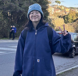 Woon Kah Profile Pic.jpg