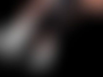 Item 18 - Luva de meio dedo com luz de LED.