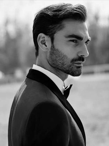 Modello professionista Cristiano Falsetti - Agenzia di moda AB Models | Sfilate, shooting fotografici e campagne pubblicitarie, modello per maglieria, cachemere