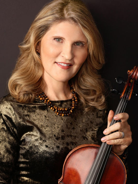 professional musicians serenade you with inspirational performances.