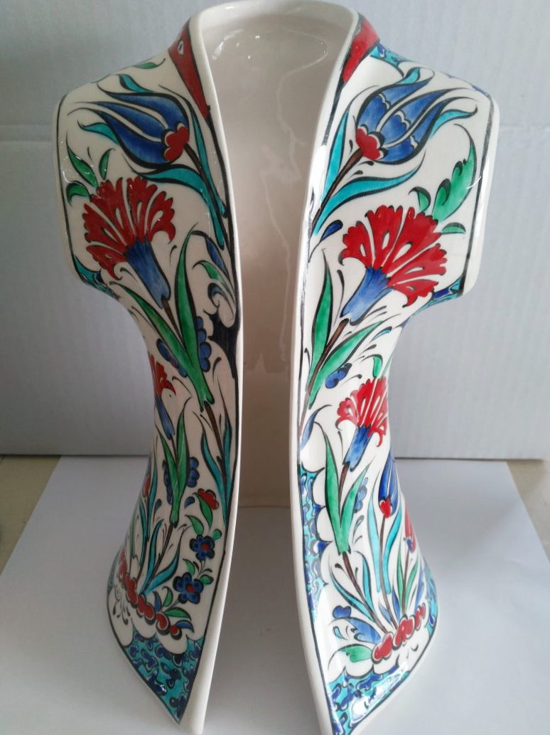 إيزنيك كافتان من السيراميك