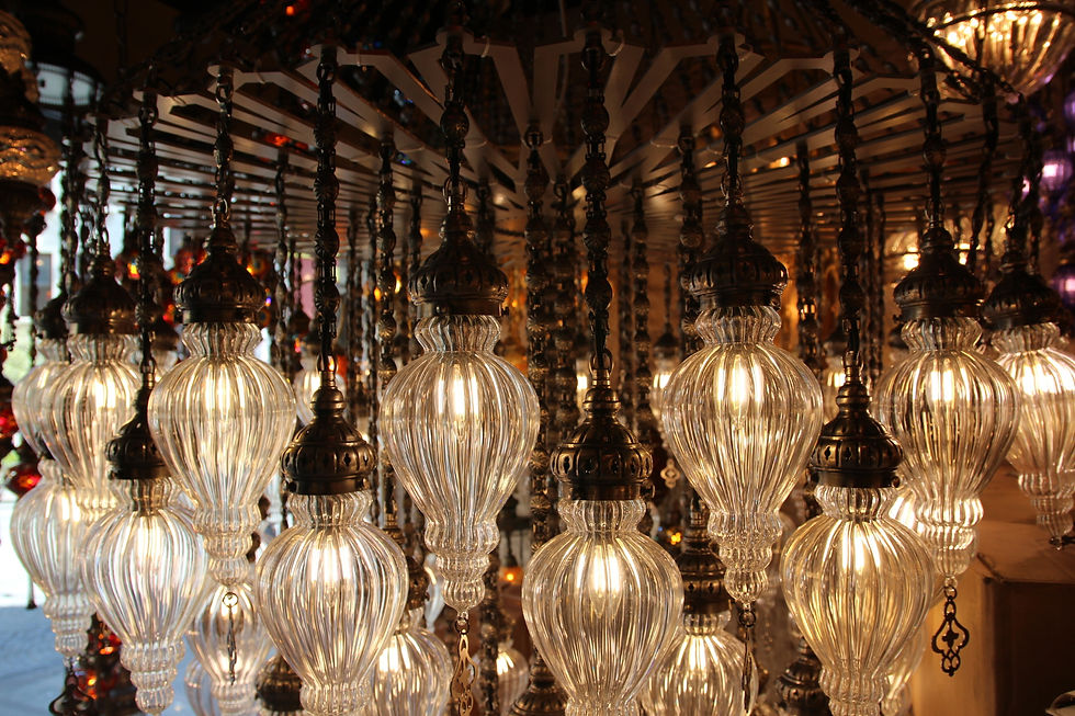 الصورة المصغرة: OTTOMAN PYREX CHANDELIER, 42 LAMPS