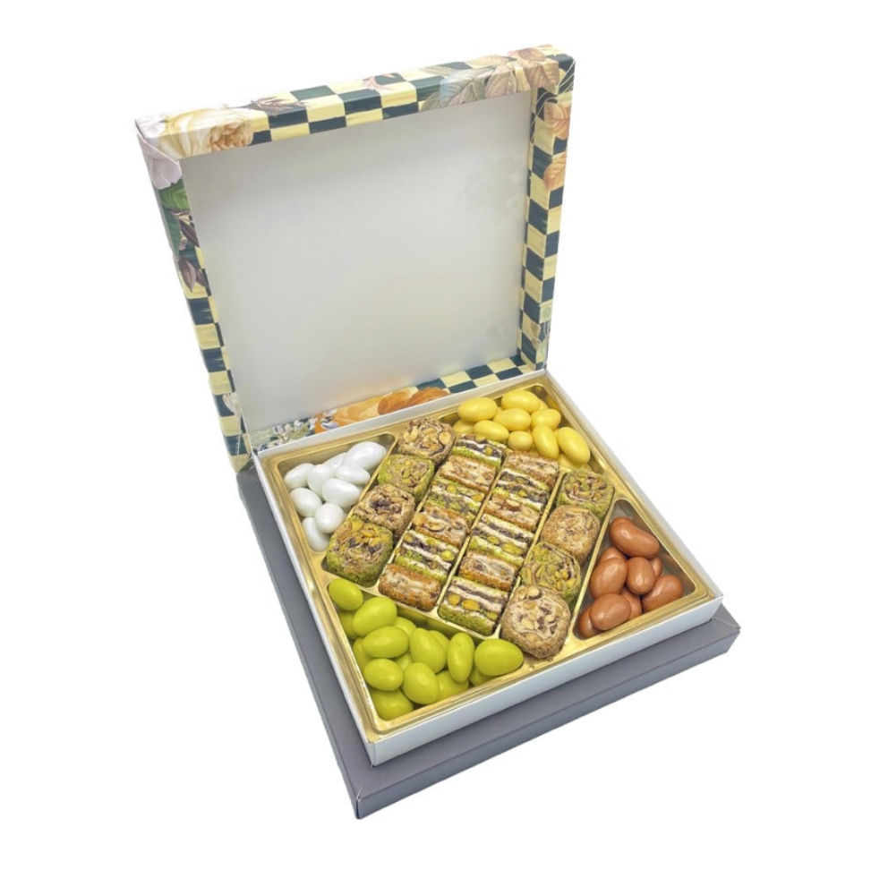 PISTACHIO BAKLAVA DELIGHT AND DRAGEE BOX, 832 GR