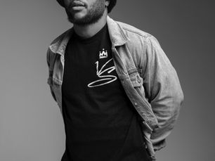 Vic Smith joins the Distribution Company for an Important Ears Only showcase at the Usual Place in Las Vegas. Check out the emerging Las Vegas Music Artist.