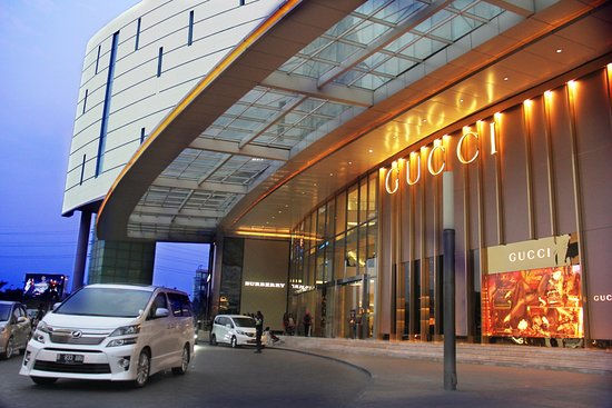 Lobby Senayan City Mall yang terkenal dengan aroma khas