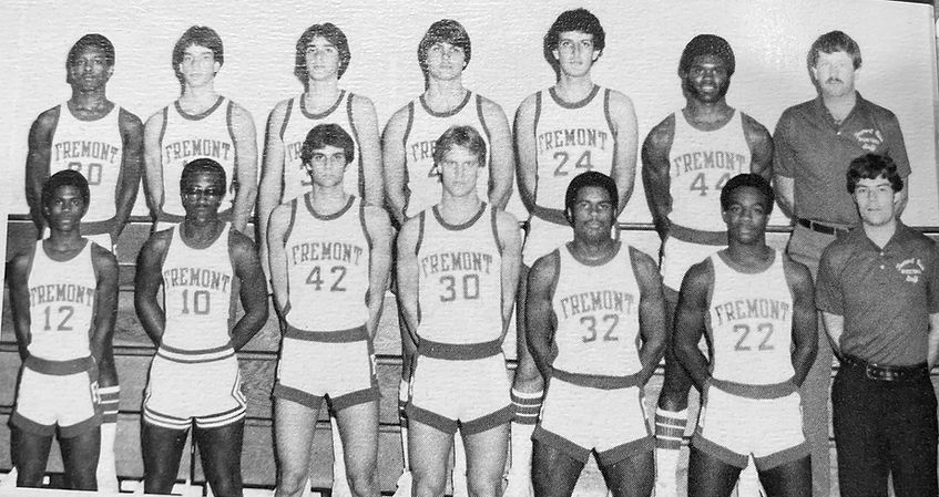 1981-1982 BOYS BASKETBALL. team photo.jpg