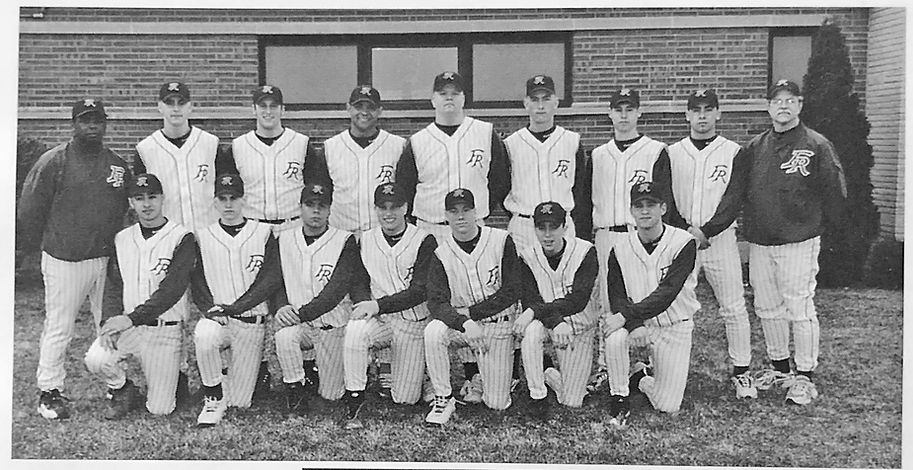 2000 baseball team.jpg