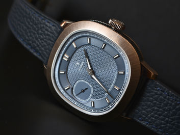 Micro-rotor elegance in an urban sport case - Yema Granvelle Renaissance