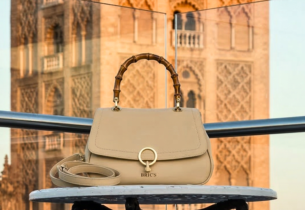 BORSA IN PELLE CON MANICO BAMBU'DOPPIA TRACOLLA