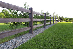 timber-effect- concrete-fence
