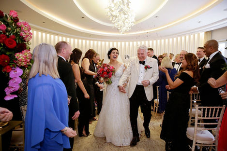 What Your Wedding Photographer Is Really Watching For During the Ceremony