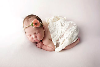 newborn-with-flower-hariband.jpg