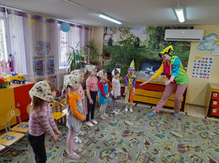 05 День смеха.jpg