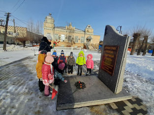 01 Возложение цветов.jpg