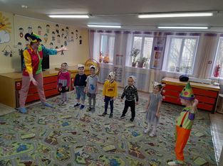 04 День смеха.jpg