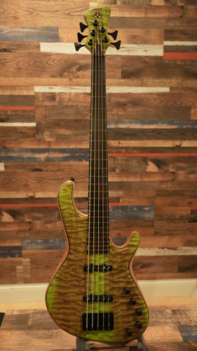 Adamovic Saturn 5 - Exhibition Grade Quilted Maple top