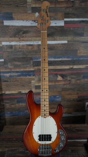 ベース Musicman Stingray 4st USA 1991 MUSIC MAN Stingray 4st NAT 1991 4.745kg #32671【GIB横浜
