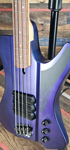 Dingwall D-Roc Standard 4-string - Matte Blue to Purple Colorshift
