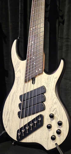Dingwall Sol - the Jacob Umansky Signature 6-string | John Fox Bass