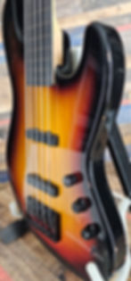 Thumbnail: Stambaugh Custom Fretless 5-string jazz bass