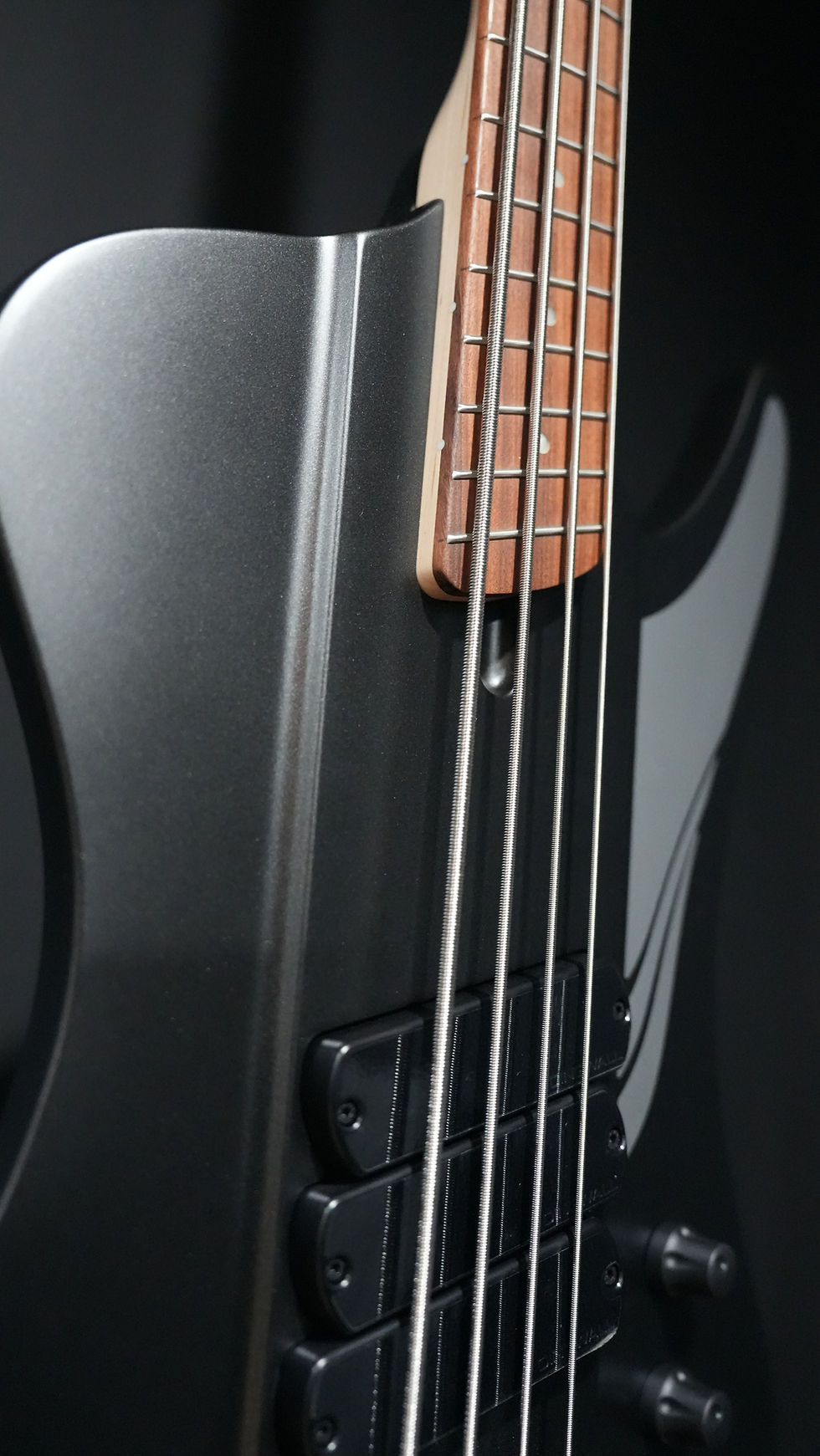 Thumbnail: Dingwall D-Roc Standard 4-string - Matte Metallic Black