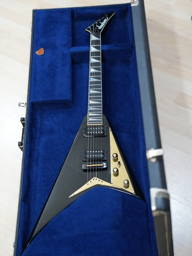 1983 Jackson Rhoads V s/n RR0005 | John Fox Bass
