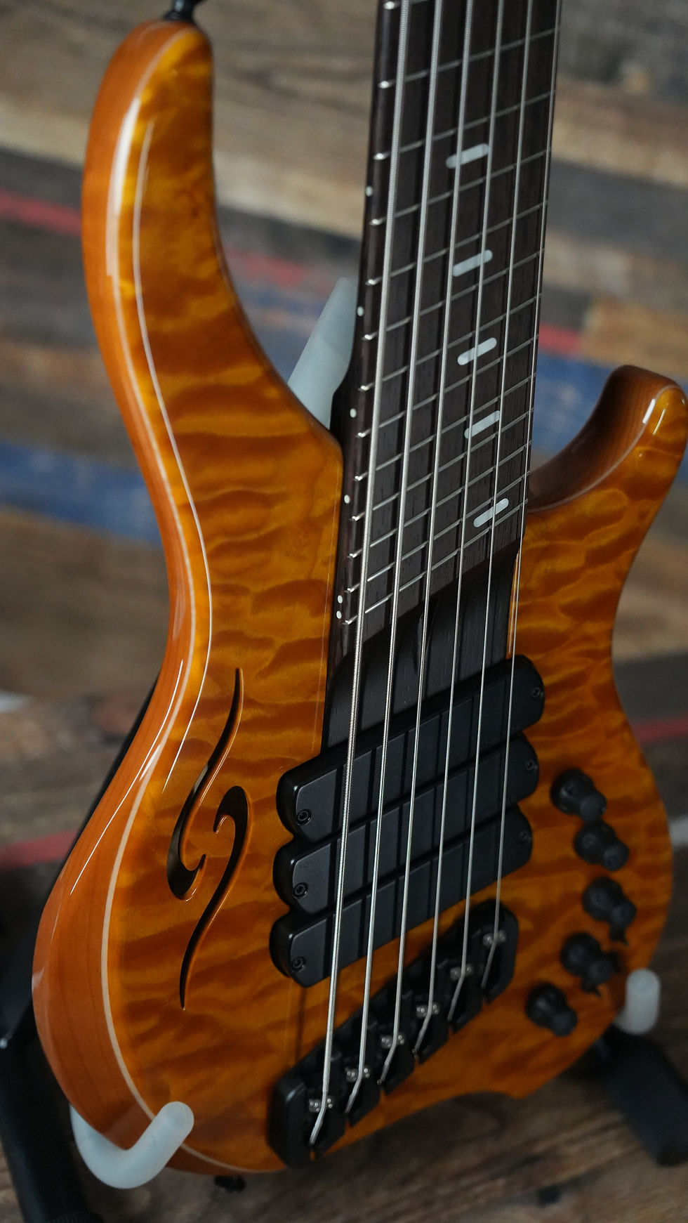 Thumbnail: Dingwall Afterburner II 6-string Quilted Maple top, Wenge neck, Glockenklang pre