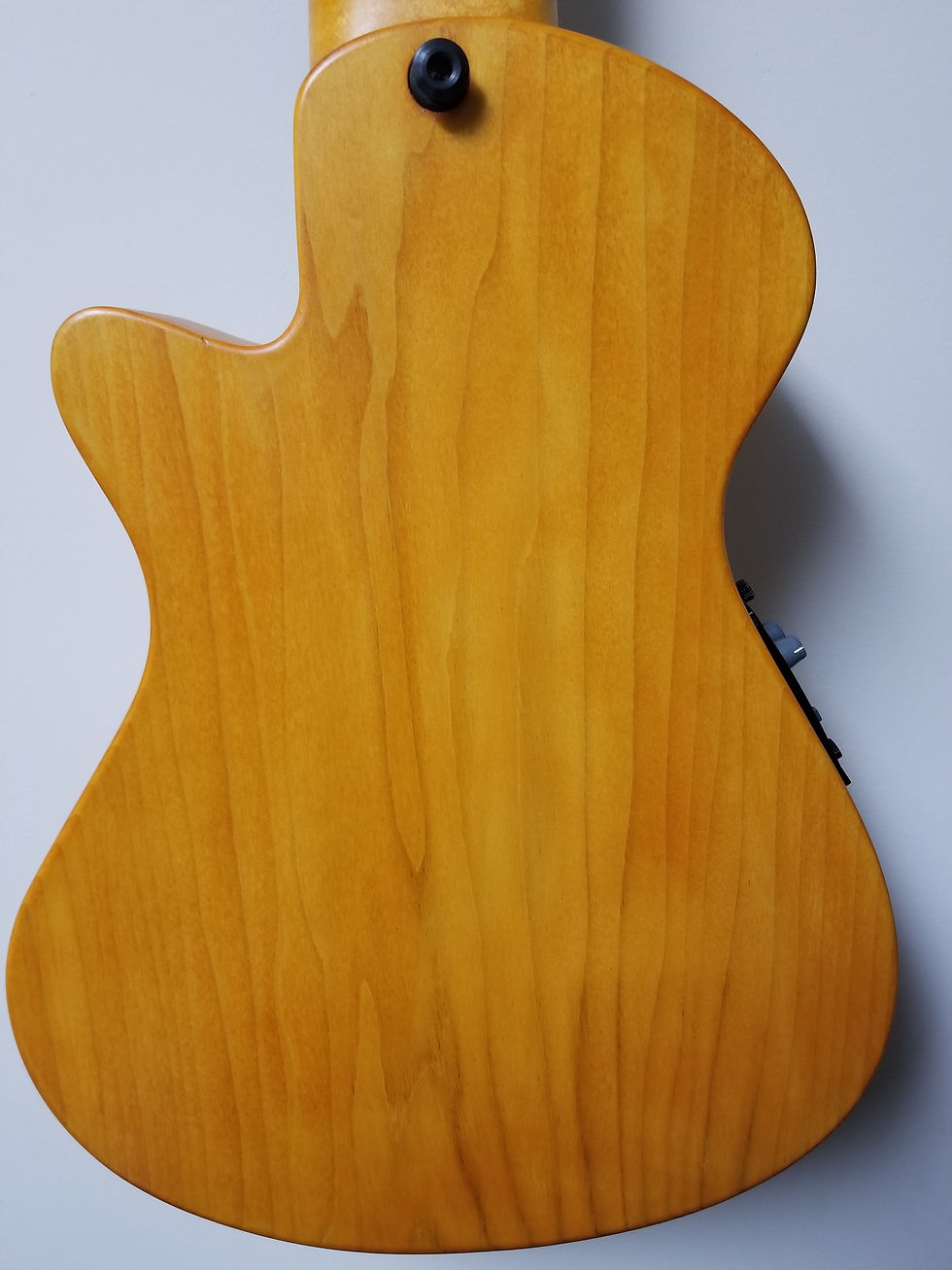 Thumbnail: 2001 Veillette Mark IV Fretless 6-string w/piezo