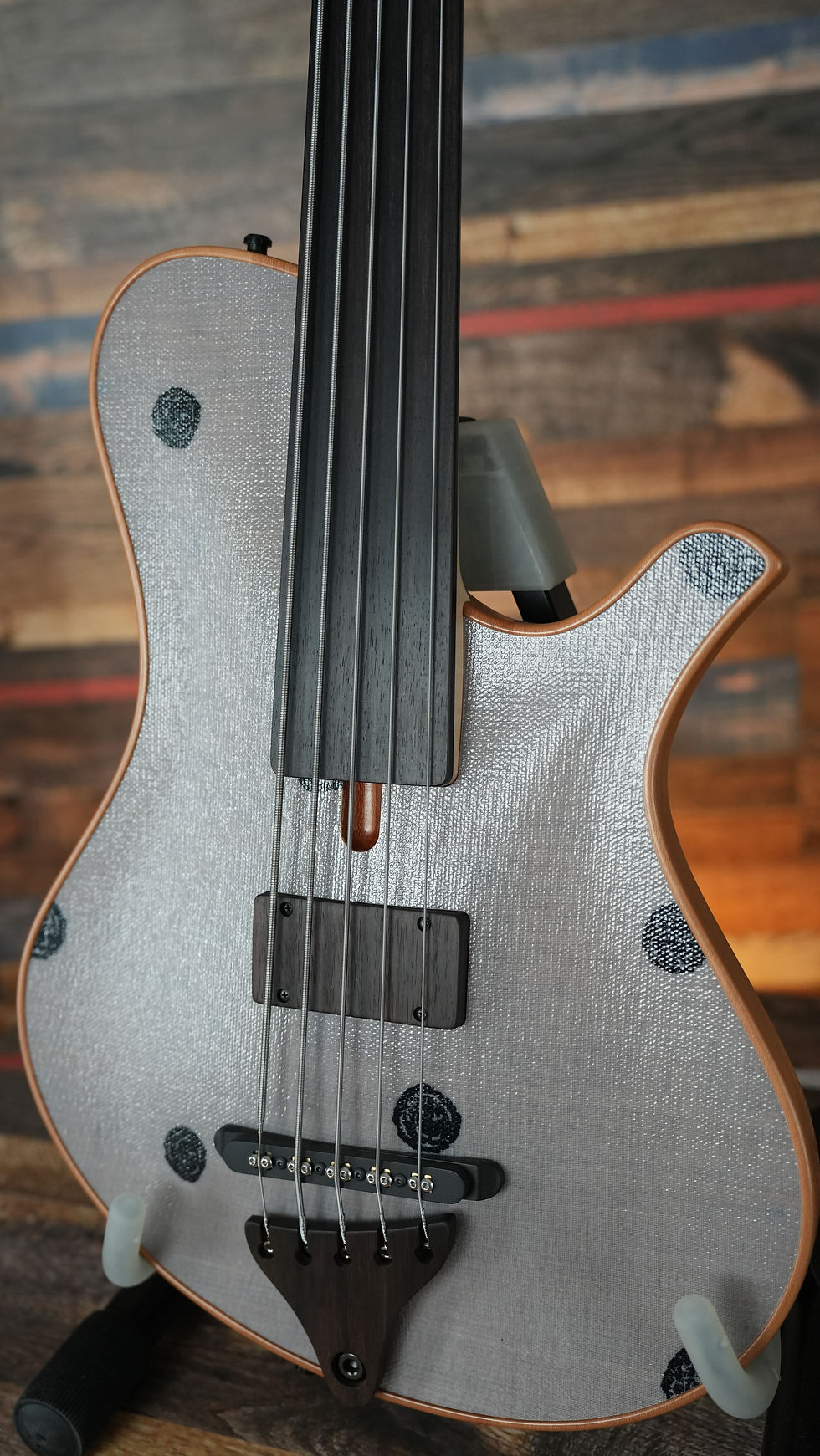 Thumbnail: Marleaux Spock 5-string Fretless - 32 inch scale - the bass of the future