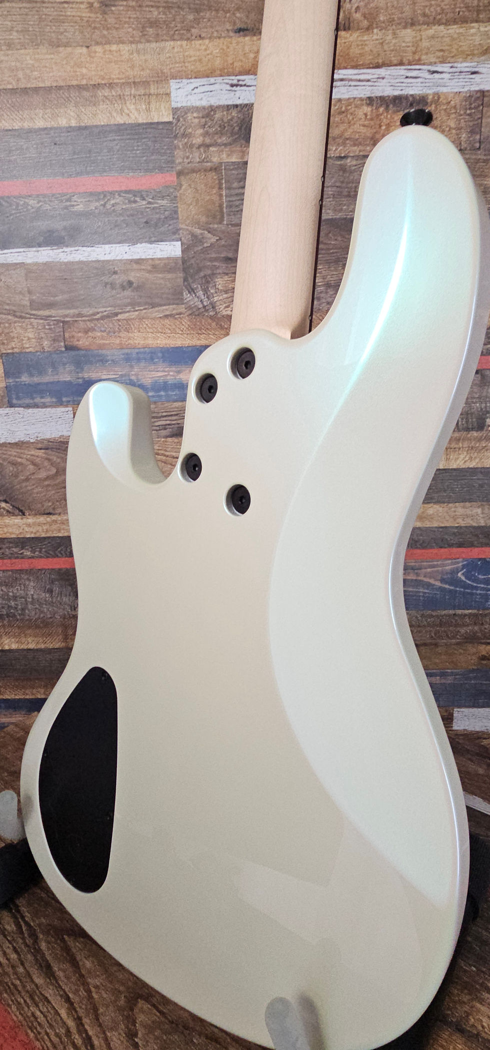 Thumbnail: Dingwall Super J 4-string Quilted Maple 3-tone Tropical Fade + Colorshift back