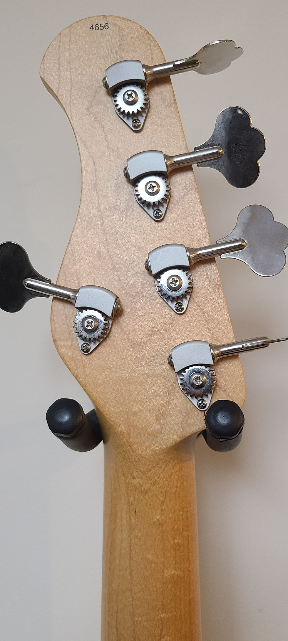 Thumbnail: 2006 Sadowsky NYC 5-string Jazz bass