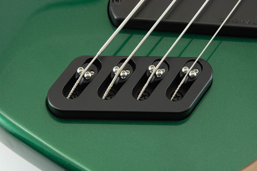 Thumbnail: Dingwall SP1 4-string Dark Candy Green