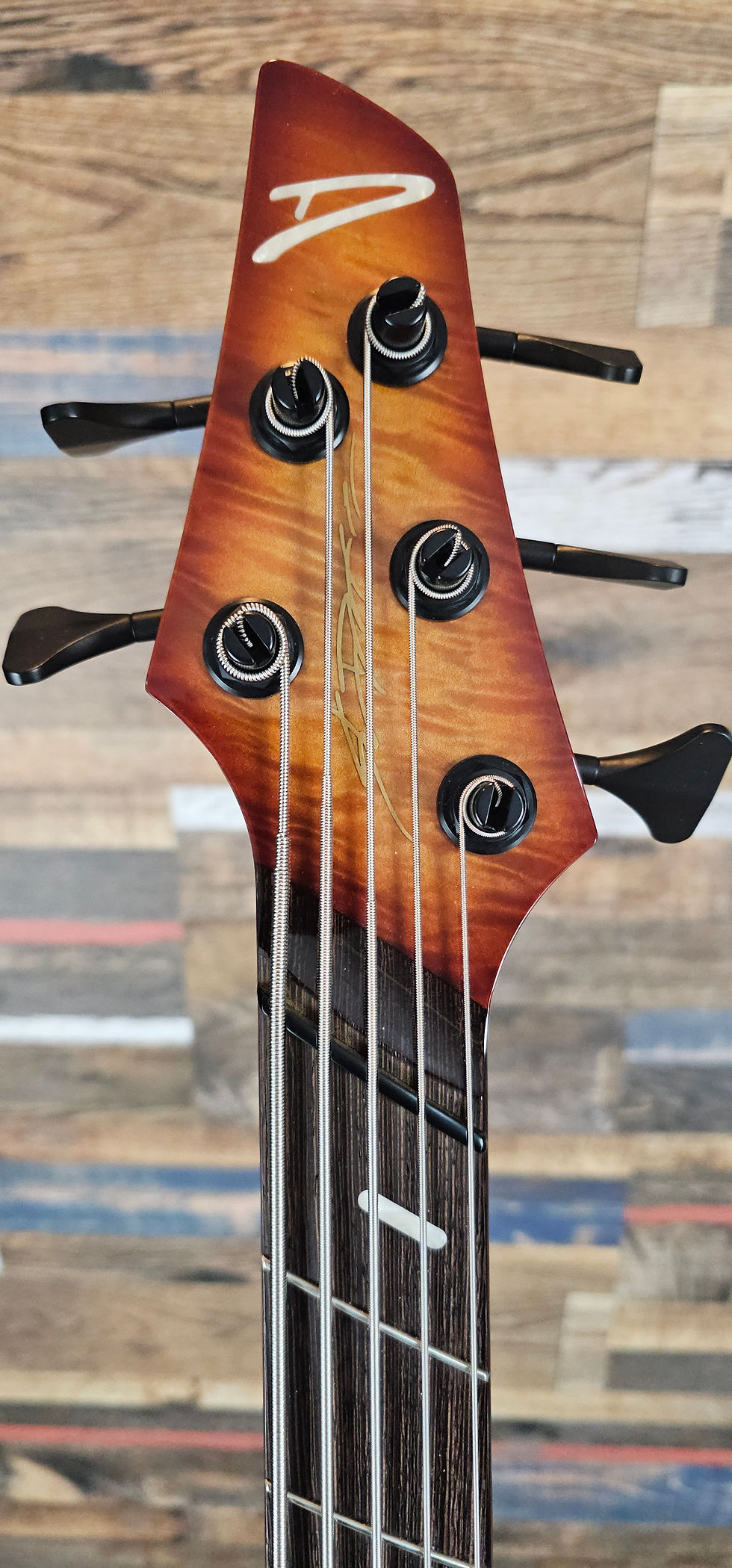 Thumbnail: Dingwall Z3 5-string Honey Burst Flame Maple top, Glockenklang pre -YUMMY!
