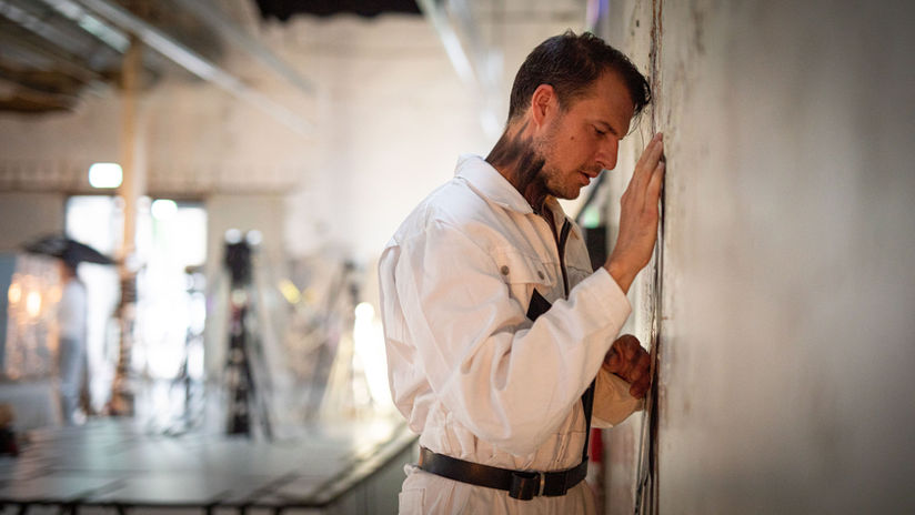 Master Inszenierung von Fabian Grimm, Oper von Philip Glass, Fleischmarkthalle Karlsruhe.