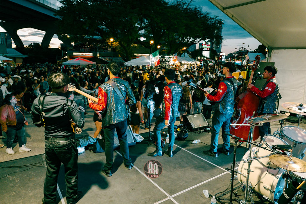 Mexican Fiesta Fest - Milwaukee, WI - Latino Artist Festival-40.jpg
