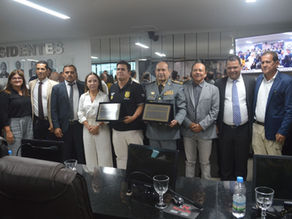 Coronel Paulo Amorim e delegado Rodrigo recebem honraria na Câmara de Delmiro Gouveia