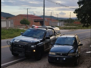 Polícia Civil recupera carro roubado após sequestro em Água Branca 