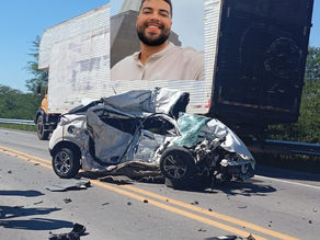 Representante comercial morre em grave acidente entre carro e carreta na BR-423, em Canapi