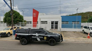 Homem que matou o próprio filho em Mata Grande se apresenta à polícia e alega legítima defesa
