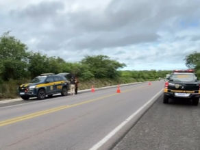 Motociclista fica ferido após colidir moto que conduzia com carro em Delmiro Gouveia