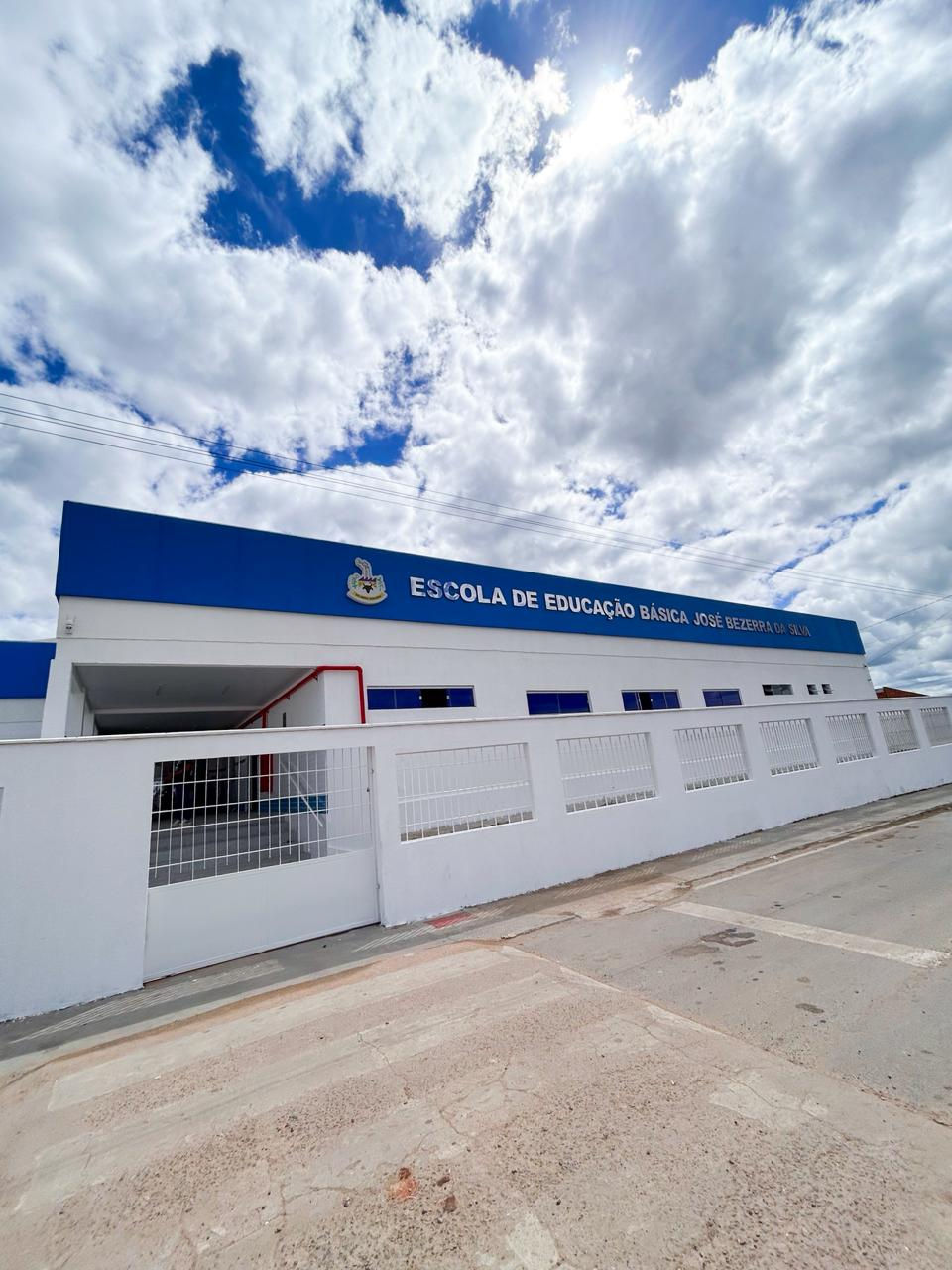 Prefeita Ziane Costa avança com modernização das escolas em Delmiro Gouveia
