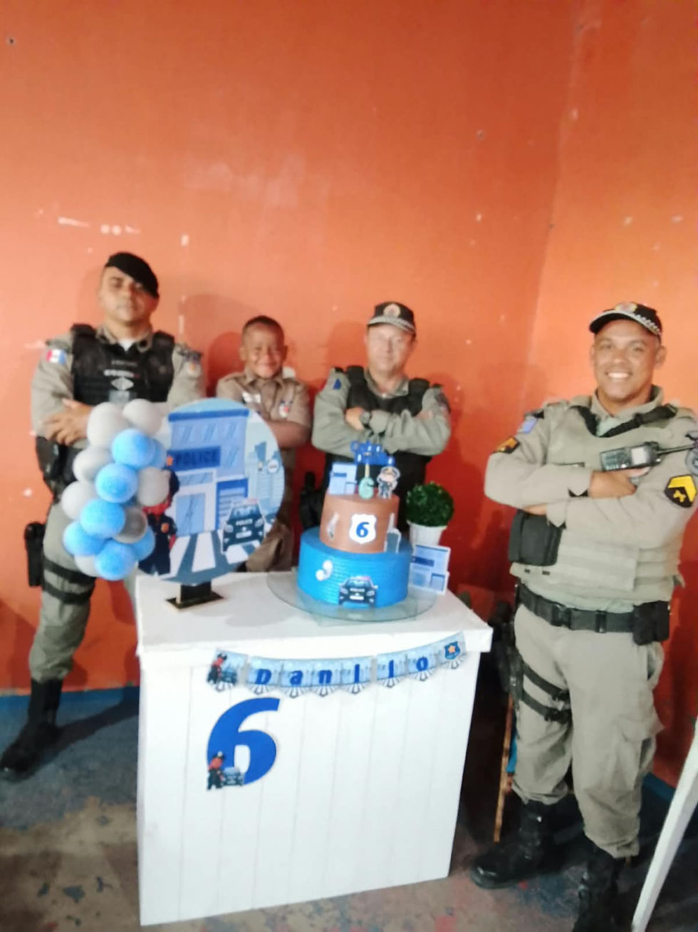 PM de Pariconha participa de aniversário de menino de 6 anos após pedido da família